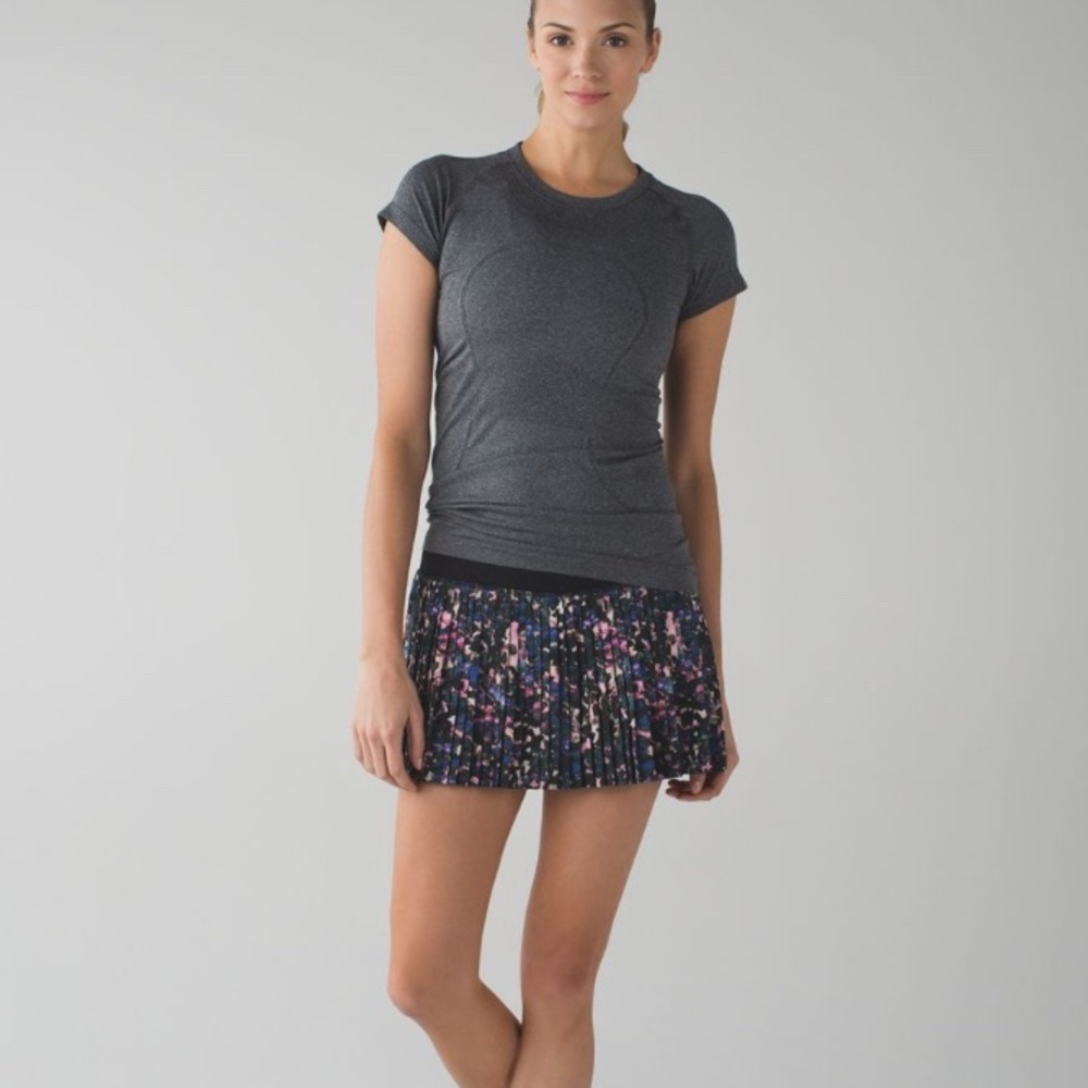 • Lululemon Skirt (4)